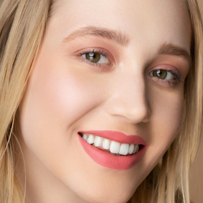 JustBlush_mood_7cbe0017-c040-44fe-9450-a615a4e85b28.jpg