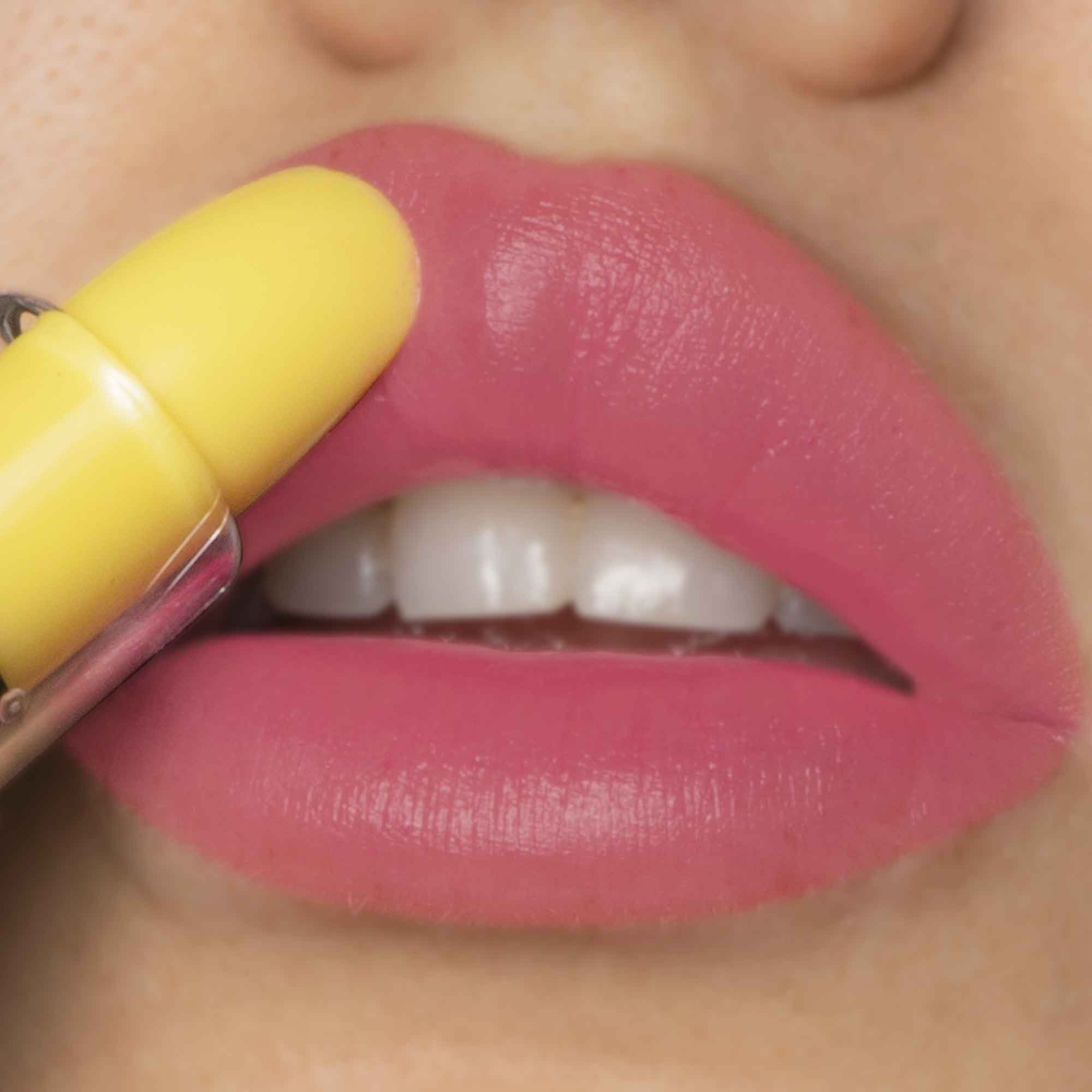 Lips_Yellow