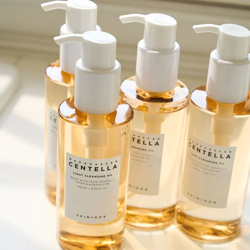 skin1004-cleanser-centella-light-cleansing-oil-38409133654262_1000x.jpg