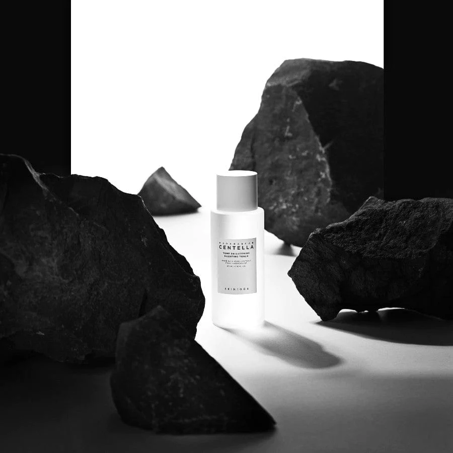 skin1004-toner-210ml-madagascar-centella-tone-brightening-boosting-toner-36440321622262_900x.jpg