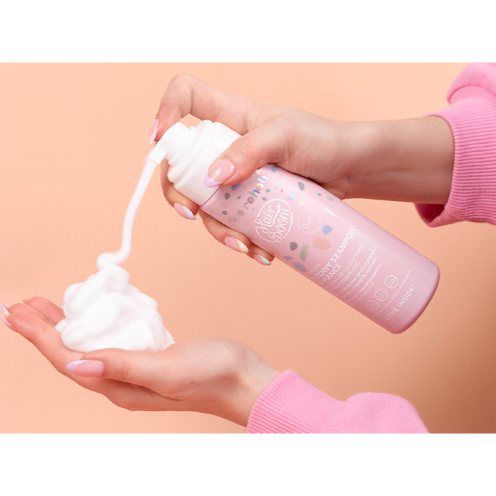 hairboom_ultralekki_ry_owy_szampon_w_piance_na_rozowym_kopia_2-1000x1000w